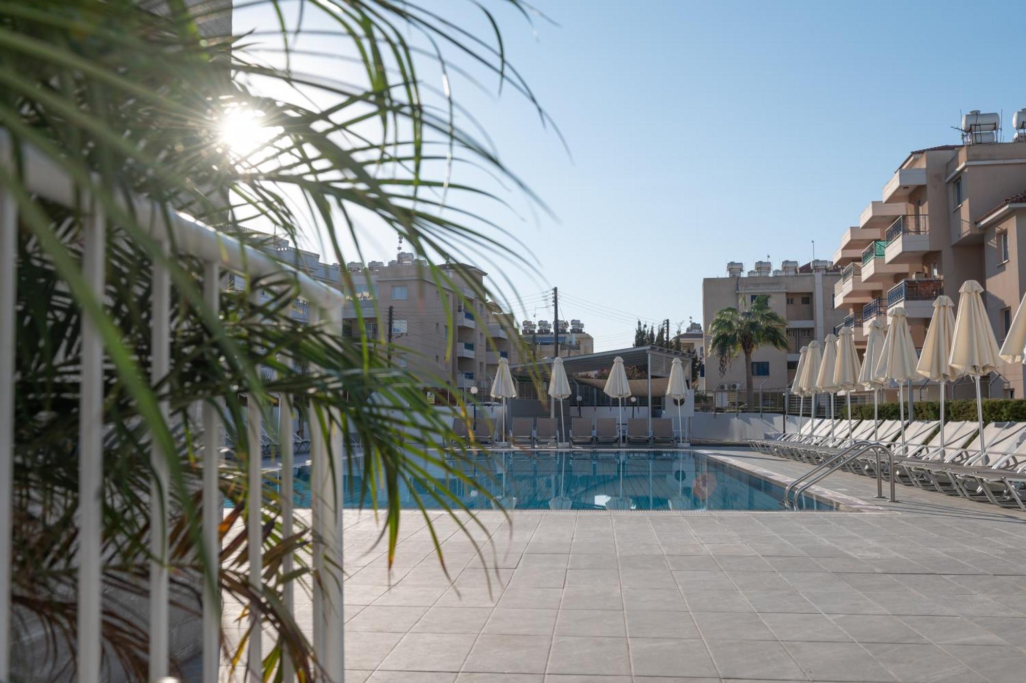 Kefalos Damon Hotel Apartments Paphos Exterior foto